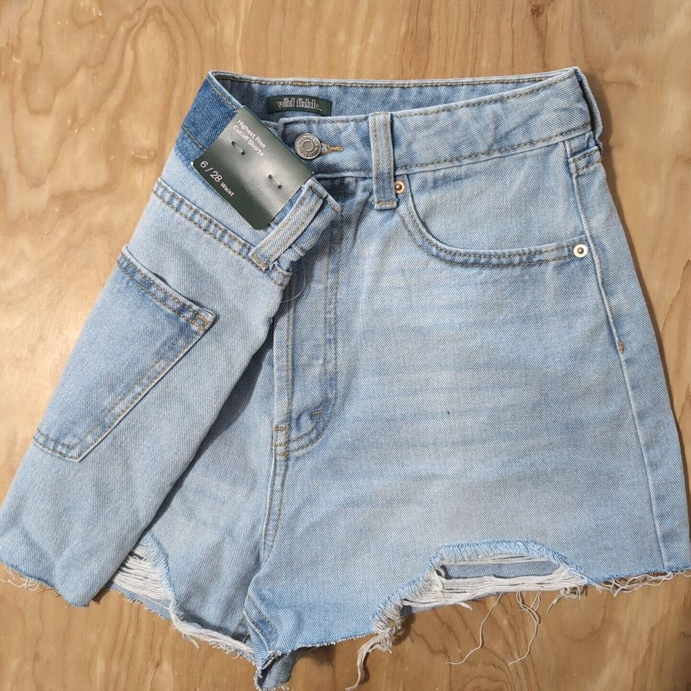 NEW Wild Fable Jean Shorts Womens Highest Rise Light Acid Wash Denim Size 6 / 28